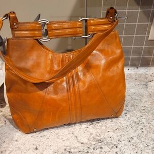 Tre Vero large Leather handbag lepard inside